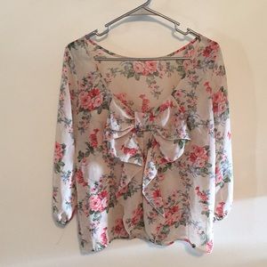 Quarter sleeves blouse